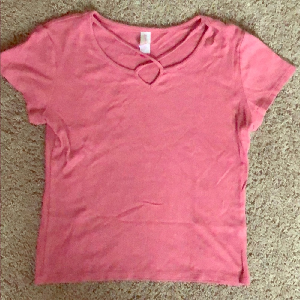 Light pink v-neck t-shirt